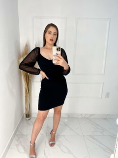 Vestido manga tule