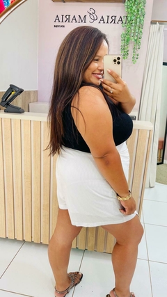 SHORT SAIA RISCA DE GIZ na internet