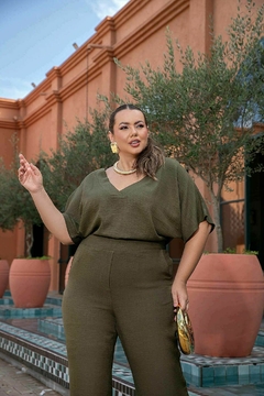 BLUSA AMPLA LAÇO COSTAS na internet
