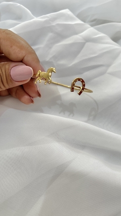 BRACELETE CAVALO E FERRADURA