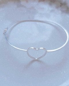 Bracelete de Prata Formato de coração na internet