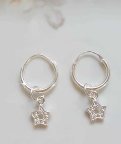 Argola de Prata Mini Com Estrela Cravejado