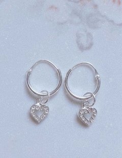 Argola de Prata Mini Com Coração Cravejado