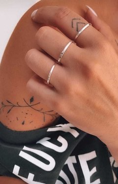Anel de Prata Minimalista  Liso - comprar online
