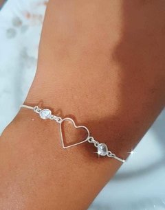 Pulseira Coração Vazado com Ponto de Luz