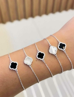 PULSEIRA TREVO PEDRA ONIX