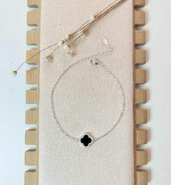 PULSEIRA TREVO MADREPEROLA