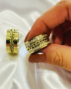 Par de alianças moeda antiga 10mm trança central feminina com pedras até metade + Solitário tradicional