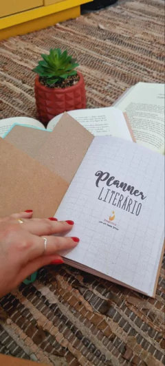 Planner Literário EM CASO DE EMERGÂNCIA ABRA UM LIVRO - comprar online