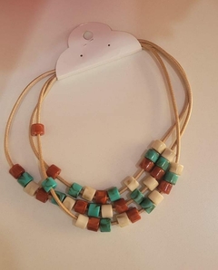 401001-7 COLAR MULTICOLORIDO COM CONTAS EM PORCELANA