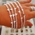 Pulsera bolitas y corazones