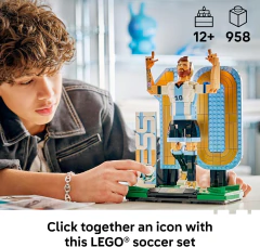 LEGO Lionel Messi: Leyenda del Fútbol (43015) — Set Coleccionable 2 en 1 | 958 Piezas