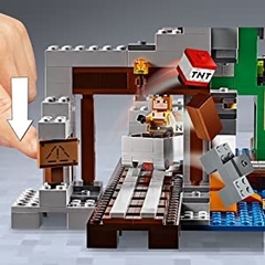 Lego Minecraft The Creeper Mine Set 21155 - 834 Piezas