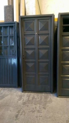 Puerta doble faz ciega con visor