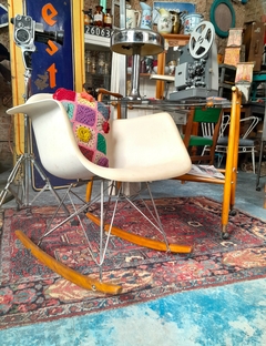 Sillon Eames Mecedora Rar Rocking Vintage - comprar online
