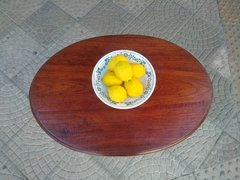 Mesa Oval de Roble y Cedro estilo Reina Ana - Un Viejo Almacén Antigüedades