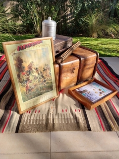 Lamina Almanaque Original de Molina Campos Año 1937 - Un Viejo Almacén Antigüedades