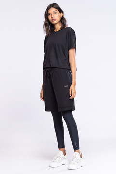 T-Shirt Cropped Antiviral - Noir Black - comprar online
