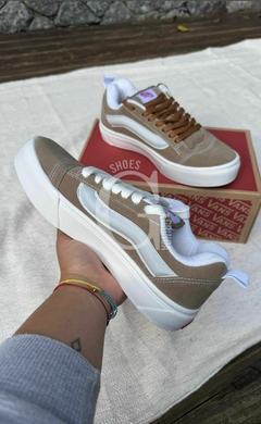 VANS KNU