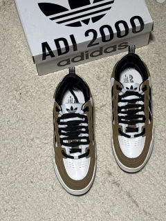 Adidas 2000 - comprar online