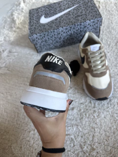 Nike MD Runner 2 - comprar online
