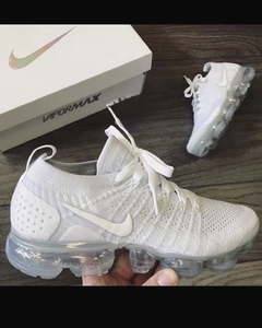 NIKE VAPOR MAX 2.0