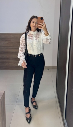 Camisa Julia - CHEIA DE GRAÇA