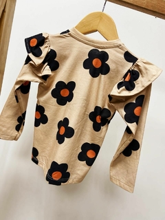 BLUSA ALGODÃO - FRUFRU NO OMBRO - FLORES na internet