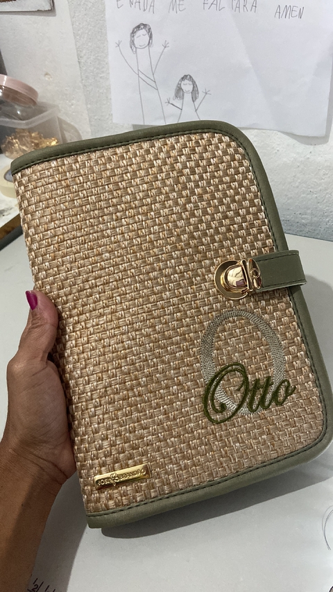 Porta caderneta de vacinas Palha com verde