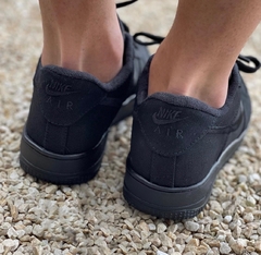 Nike Air Force 1 x Stussy na internet