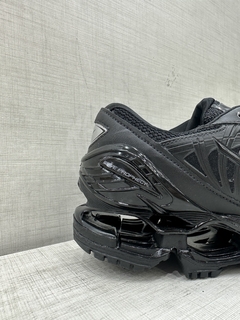 Mizuno Prophecy LS na internet