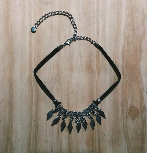 Choker Romina