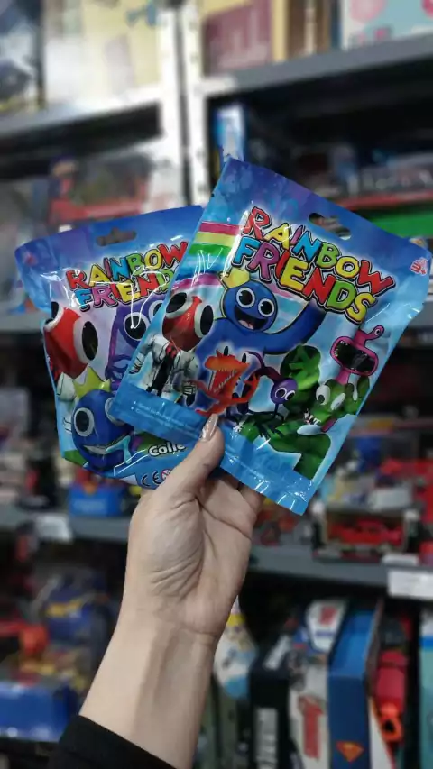 Figura rainbow friends En sobre sorpresa Con carta 10 cm
