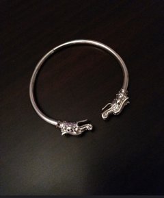 Bracelete Dragão na internet