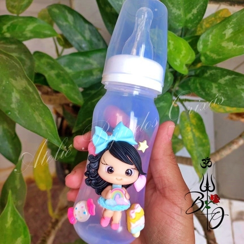 Mamadeira Erê Menina Branca Transparente - Pronta ENTREGA - Ibejada Umbanda e Candomblé Ateliê Biju dos Orixás