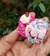 Chupeta Erê Rosa com nome decoração de doces Ateliê biju dos Orixás - comprar online