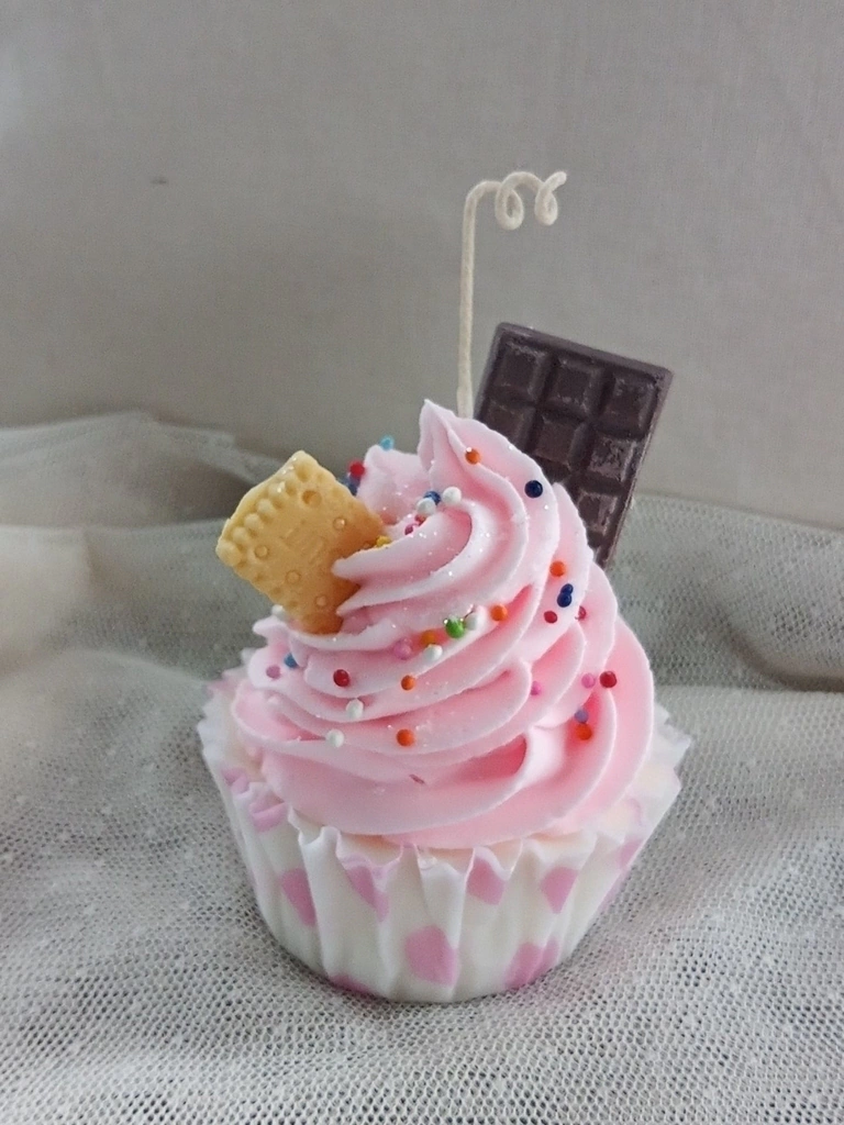 VELA SUPER CUP CAKE
