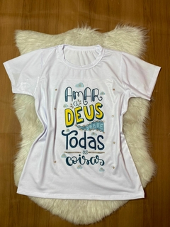 T-shirt Amar a Deus - comprar online