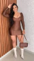 Vestido Curto Colado Com Manga Comprida Decote Quadrado