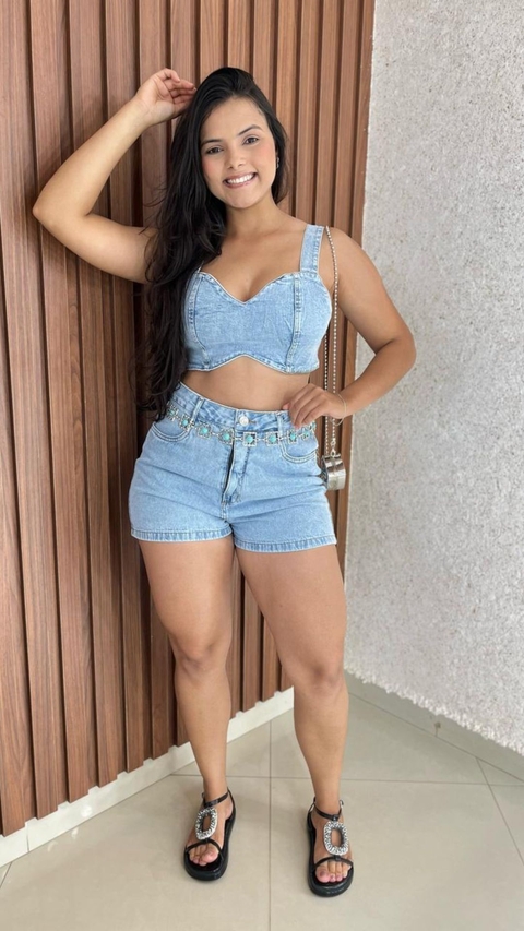 Short Thais Jeans Claro Barra Feita Crisconf