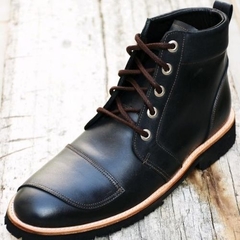 Bota Woodstock Tracker - Black - comprar online