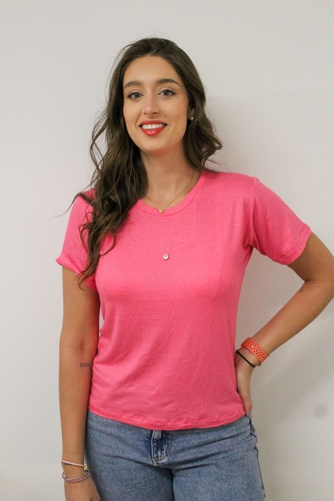 B-Shirt Redonda Viscolinho - Rosa Chiclete - comprar online