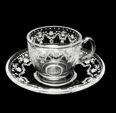 conjunto 4 xicaras de cafe com pires renda