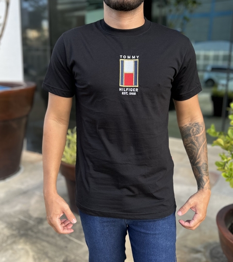 T-SHIRT T.BANDEIRA VERTICAL - PRETO - comprar online