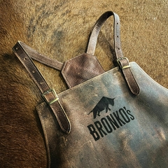 Avental de Churrasco em couro natural Bronko's - comprar online