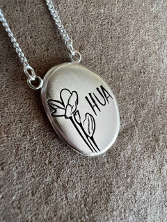 Singulário Boulder Personalizado [Prata] na internet