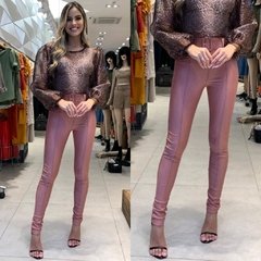 Calça skinny cirrê com cinto na internet