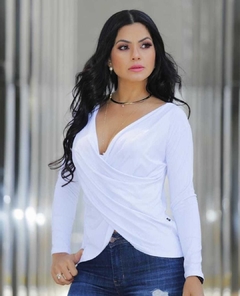 Blusa transpassada manga longa