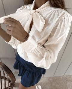 Blusa Ava en internet