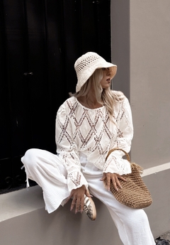 Blusa Arias en internet